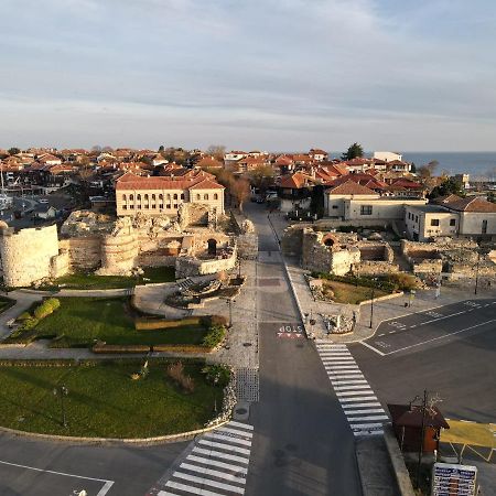 Family Hotel Lebed Nesebar Buitenkant foto