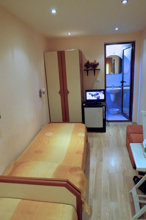 Family Hotel Lebed Nesebar Kamer foto